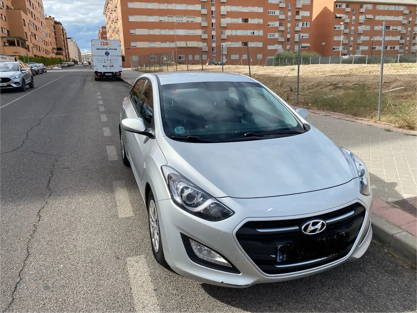 Hyundai i30 i30 1.6CRDi BD Klass 110 Klass Серебристый - 2