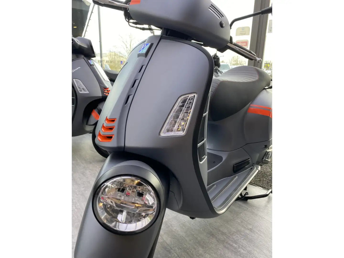Vespa GTV 310 - 2