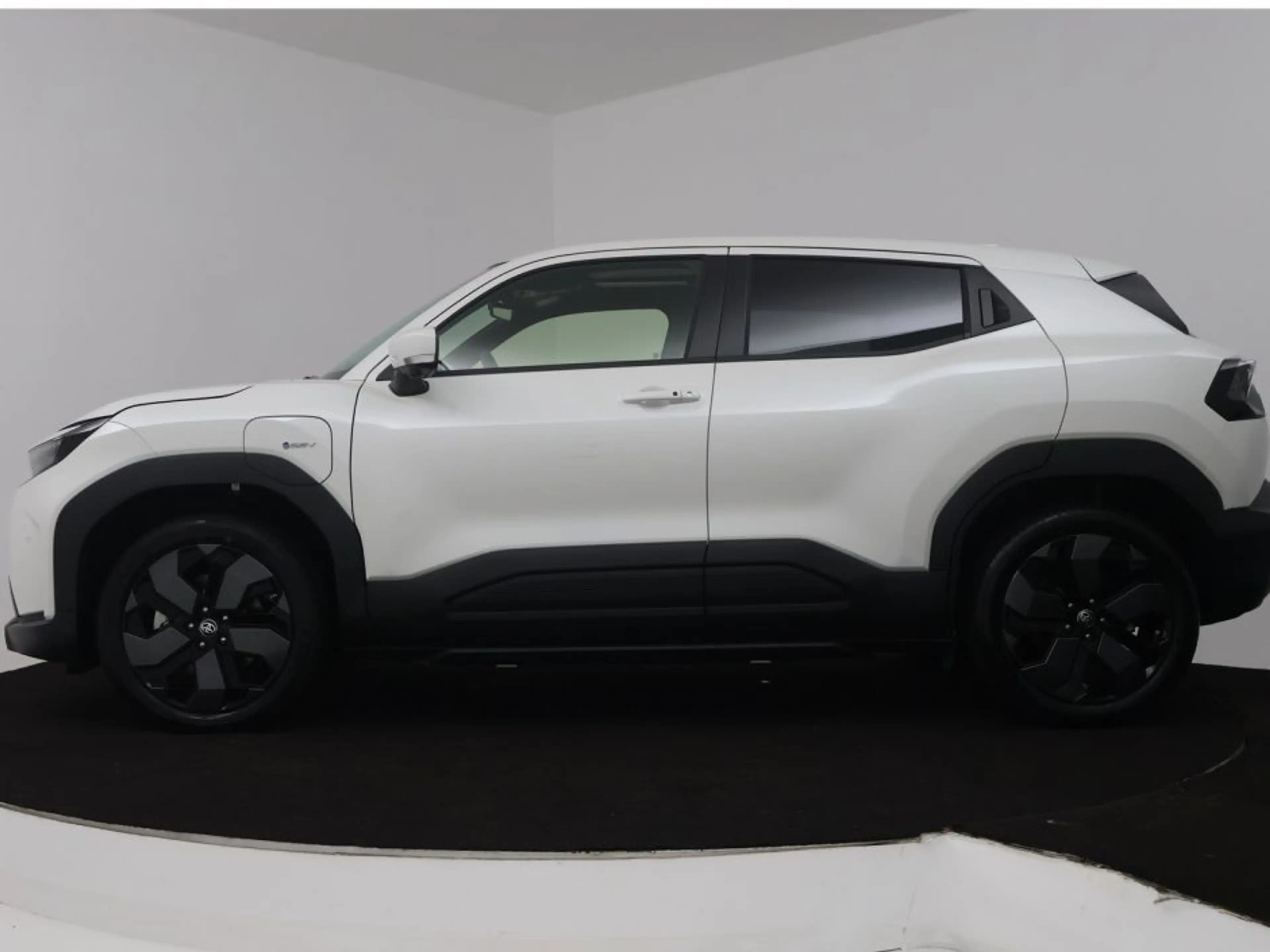Toyota Urban Cruiser Executive 61 kWh — photo 3