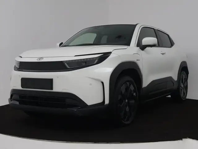 Toyota Urban Cruiser Executive 61 kWh