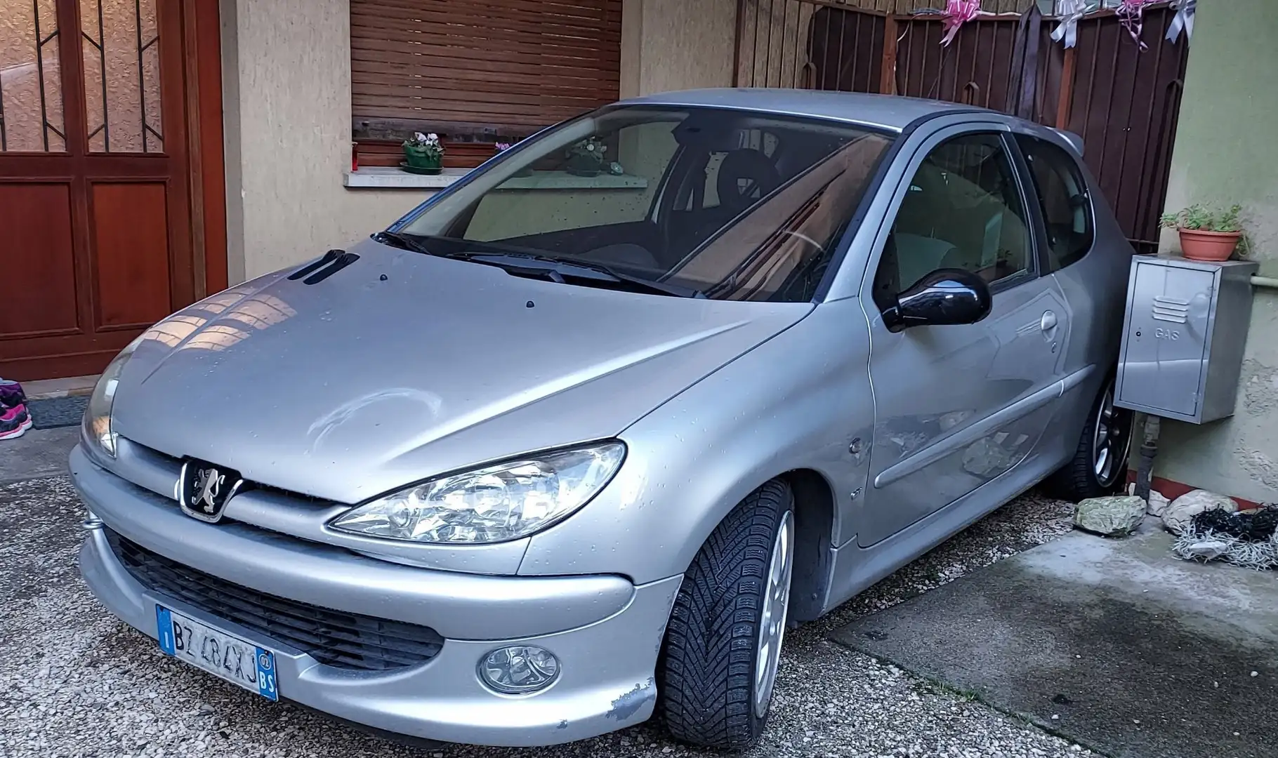 Peugeot 206 3p 2.0 16v Gti - 1
