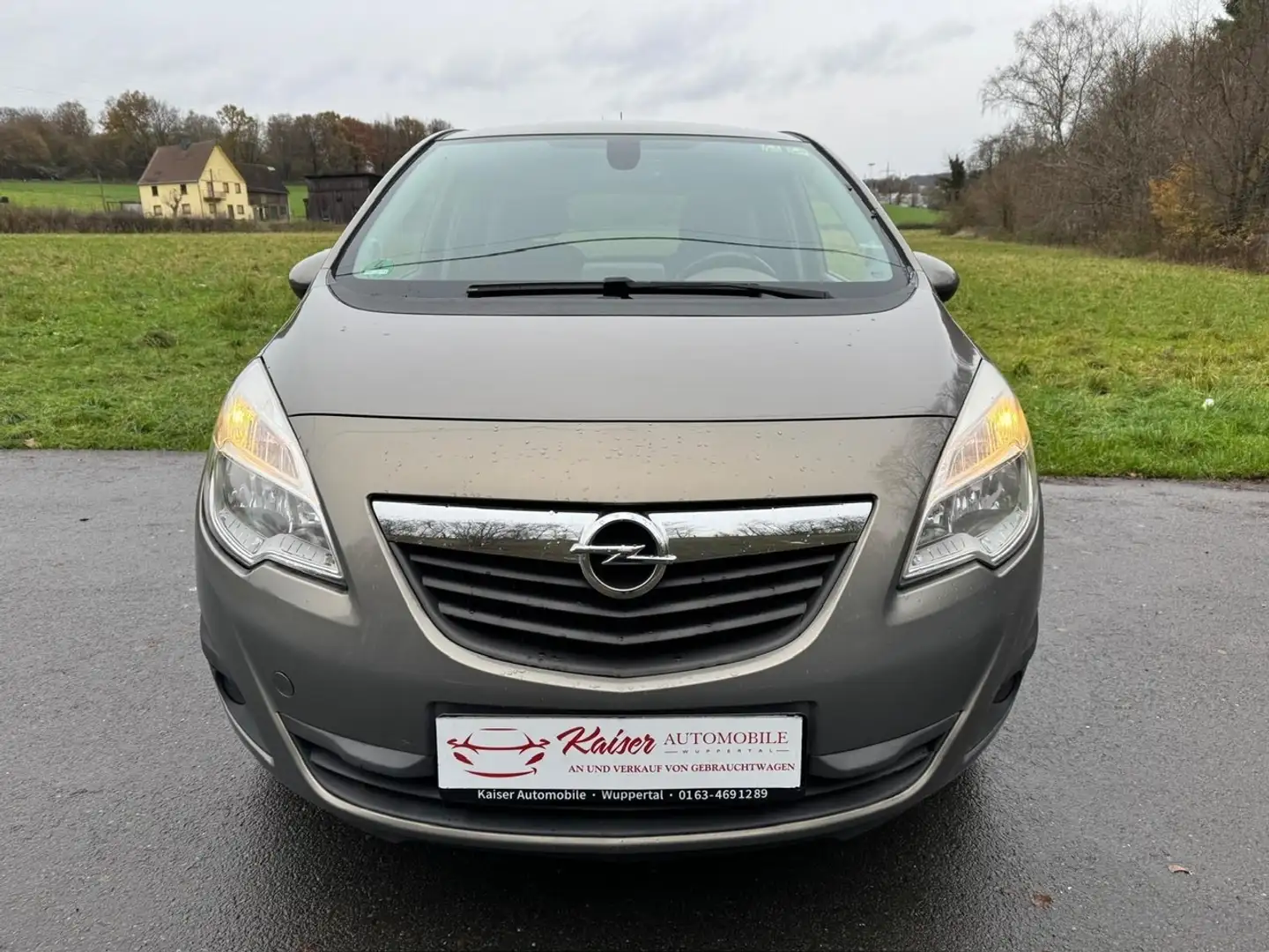 Opel Meriva B Design Edition*2.Hand*Klima*Navi*SHZ Brun - 2