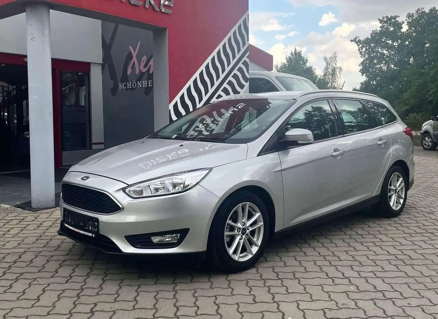 Ford Focus Turnier Business 2-Z-Klimaaut Tempom Sitzh Silber - 1