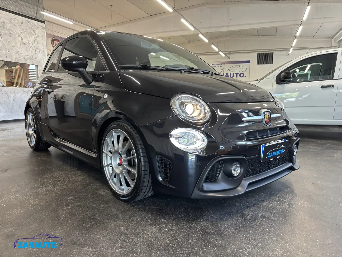 Abarth 595 1.4 t-jet 145cv ''ASSETTO/CERCHI DA 17'' Fekete - 1