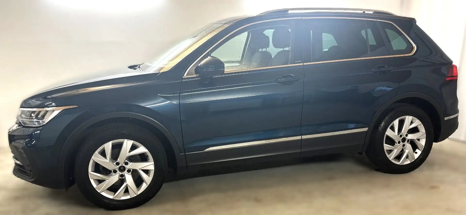 Volkswagen Tiguan Move Blau - 2