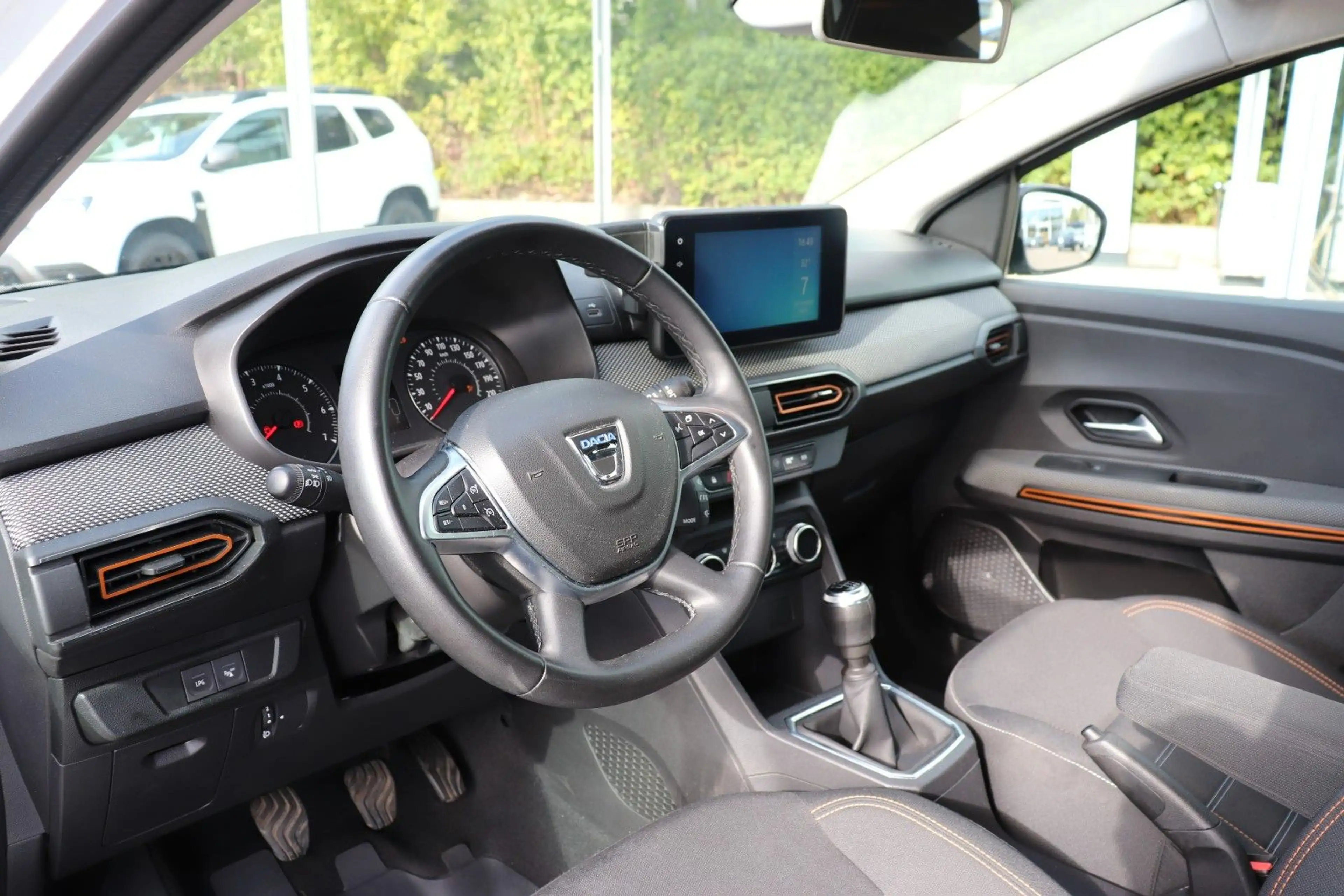 Dacia Sandero III Stepway Comfort, Navi-System, Klima — photo 9