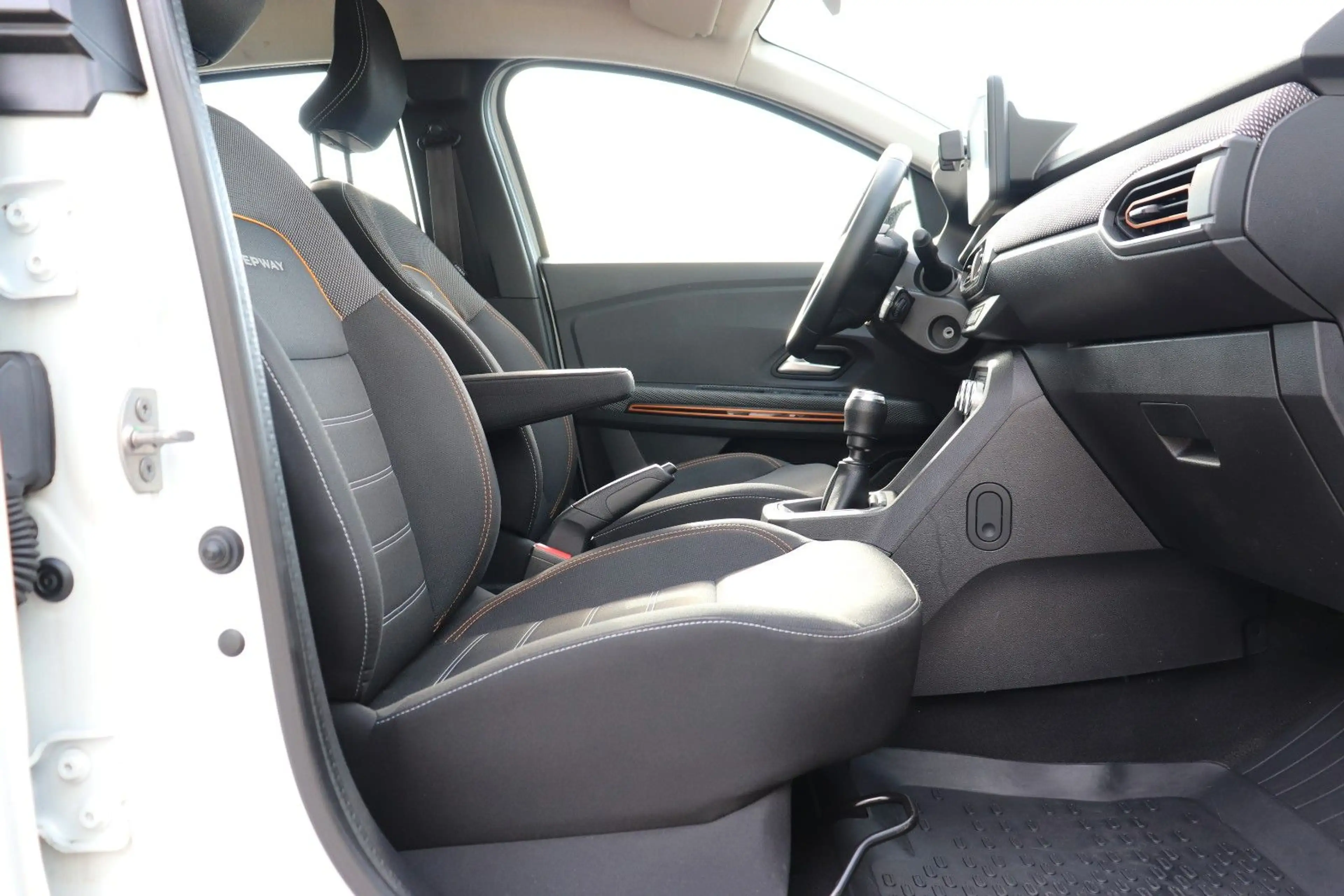 Dacia Sandero III Stepway Comfort, Navi-System, Klima — photo 14