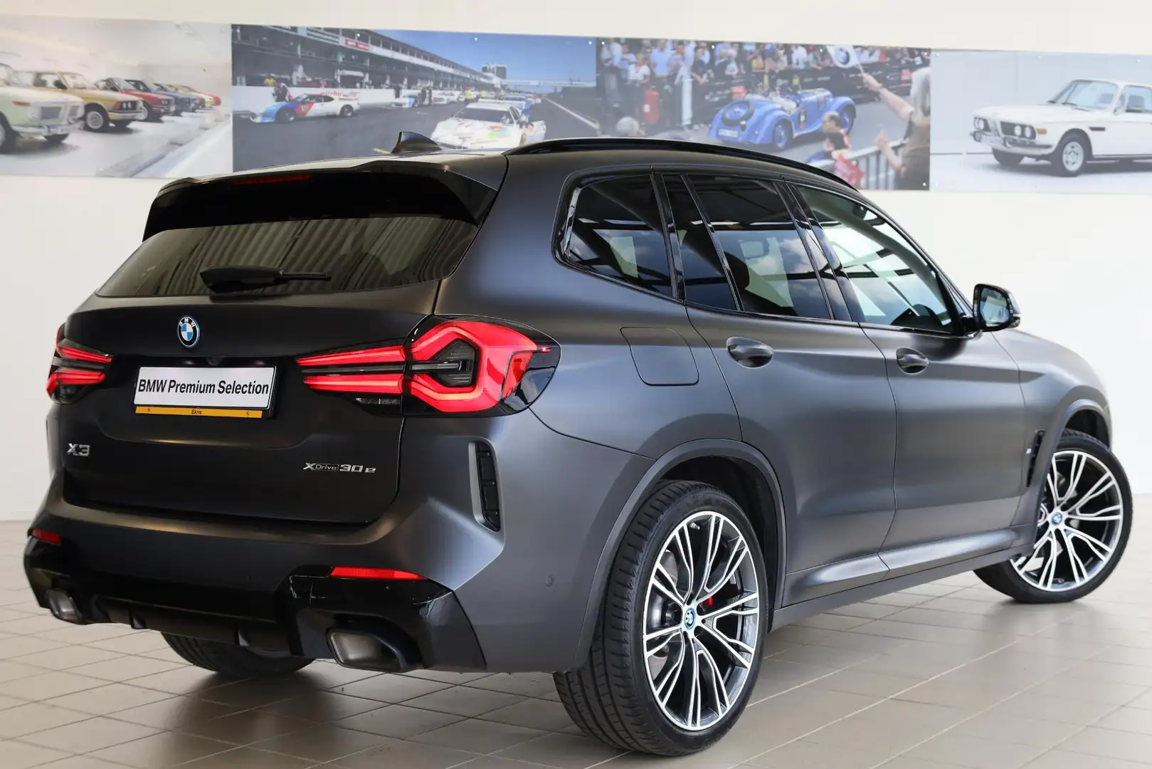 BMW X3 xDrive30e | M Sportpakket | Panoramadak | Adaptief Grau - 2