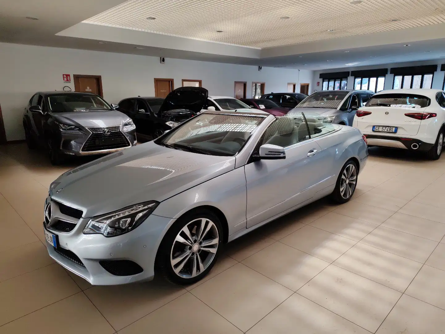 Mercedes-Benz E 250 CDI 204cv auto Cabrio Navi Cruise Pelle LED Argento - 1
