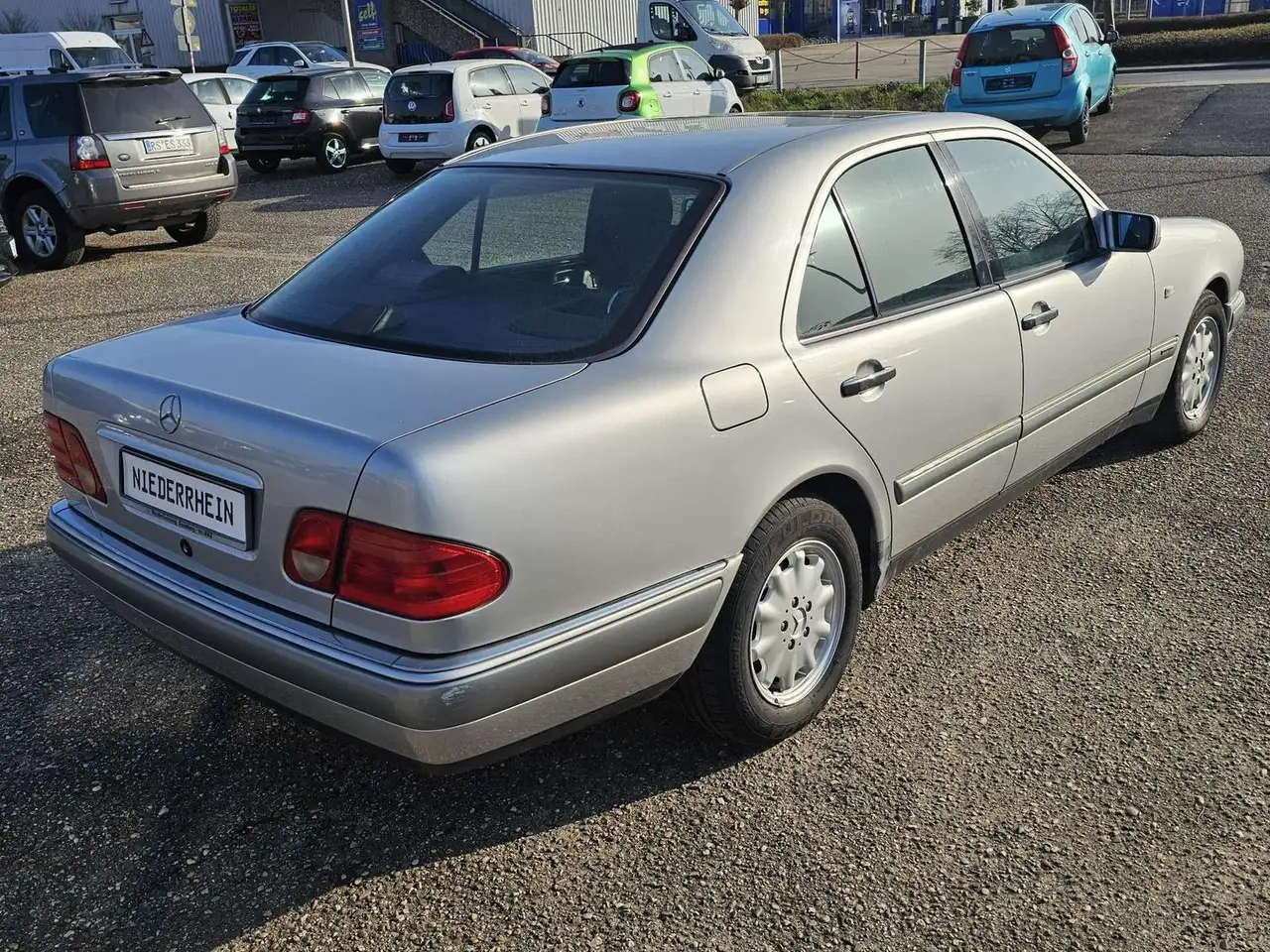 Mercedes-Benz E 240 Elegance AUTOMATIK* KLIMAANLAGE*, foto 7