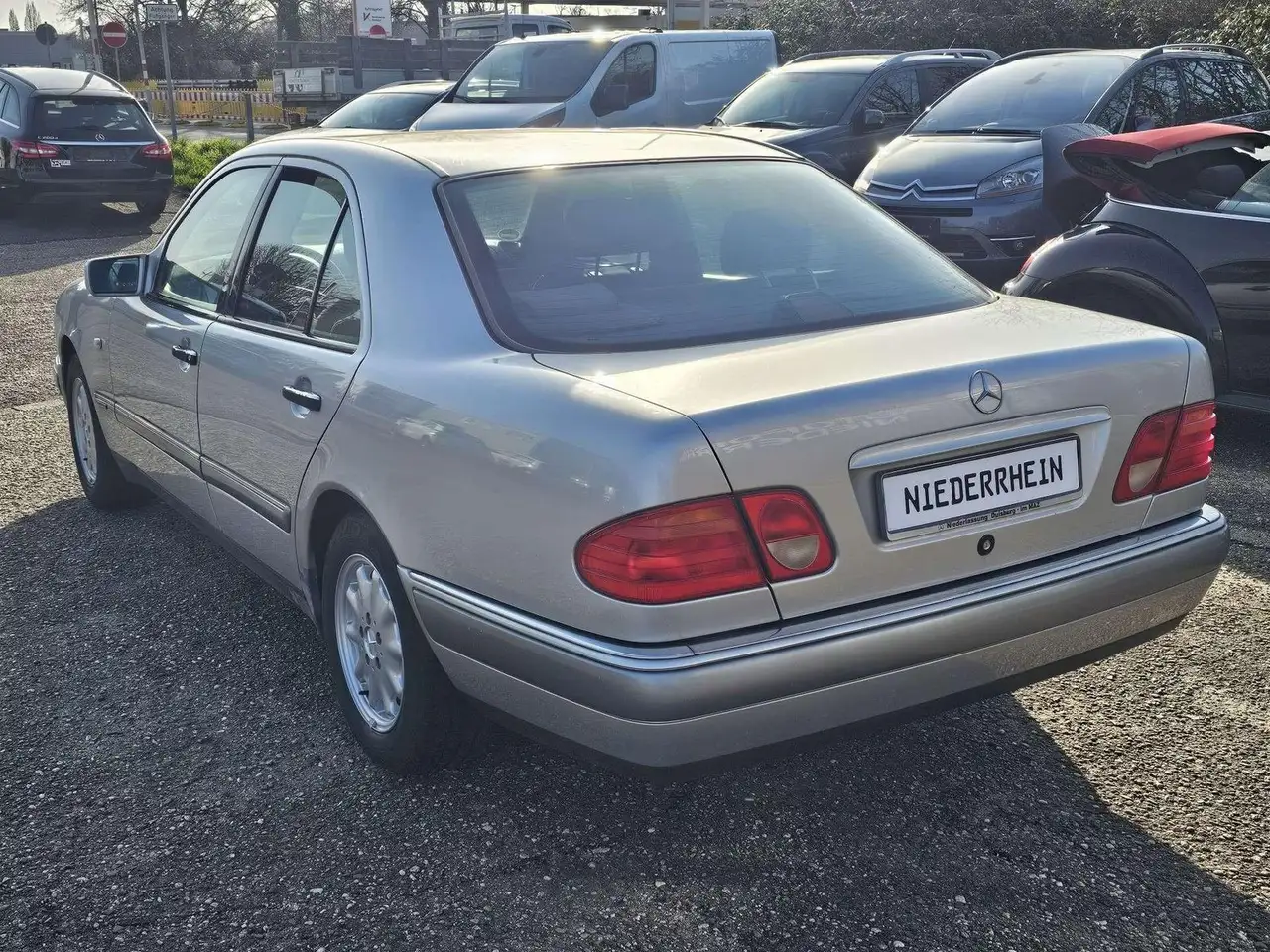 Mercedes-Benz E 240 Elegance AUTOMATIK* KLIMAANLAGE*, foto 9