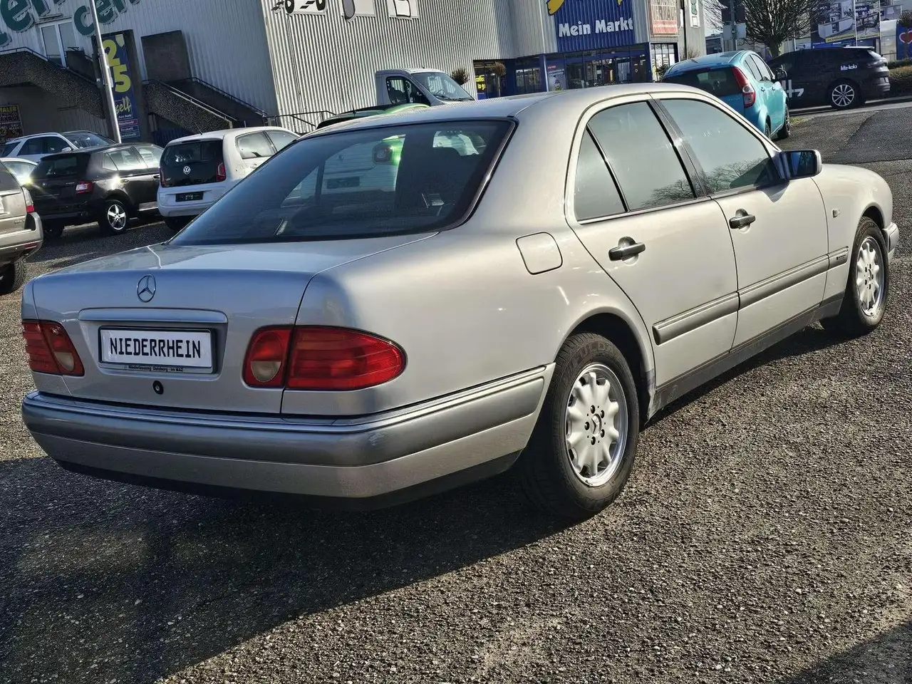 Mercedes-Benz E 240 Elegance AUTOMATIK* KLIMAANLAGE*, foto 6