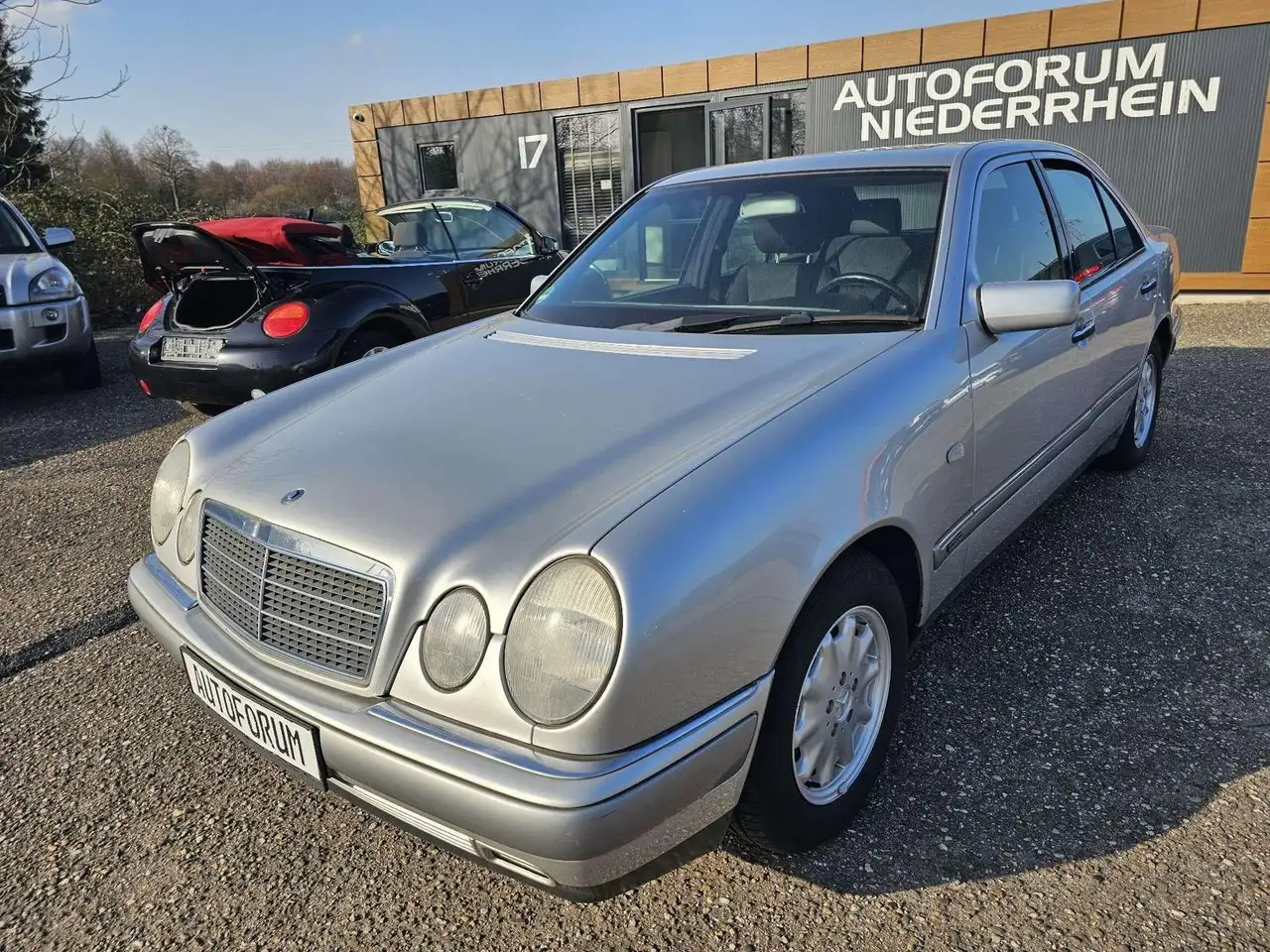 Mercedes-Benz E 240 Elegance AUTOMATIK* KLIMAANLAGE*, foto 2