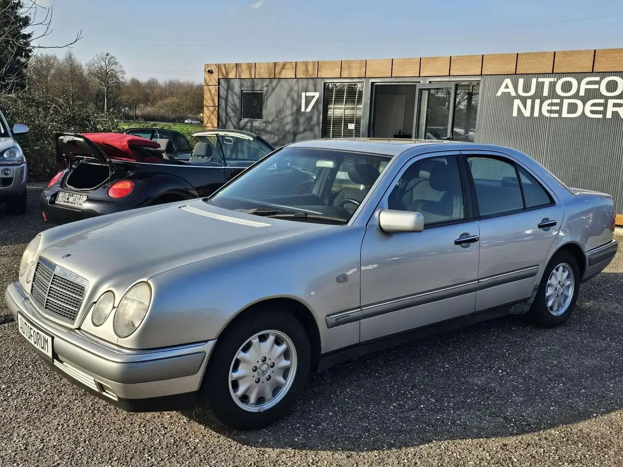 Mercedes-Benz E 240 Elegance AUTOMATIK* KLIMAANLAGE*, foto 3
