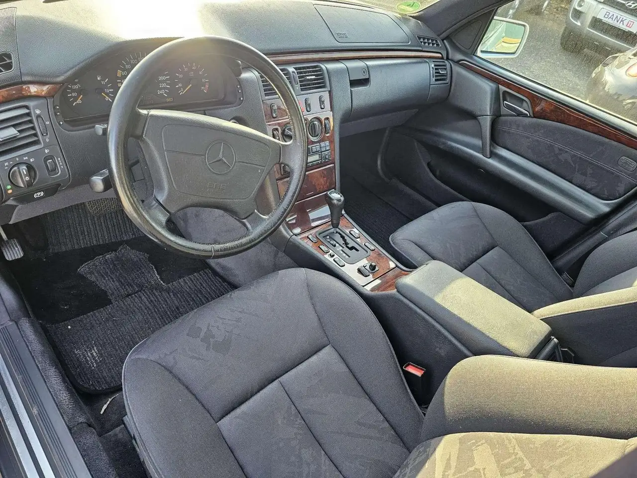 Mercedes-Benz E 240 Elegance AUTOMATIK* KLIMAANLAGE*, foto 10