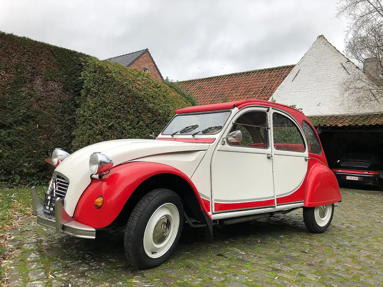 Citroen 2CV oldtimer 1989, volledig gerestaureerd, op wens volledige foto-documentatie. Ingeschreven als oldtimer.Proefrit mogelijk, foto 3