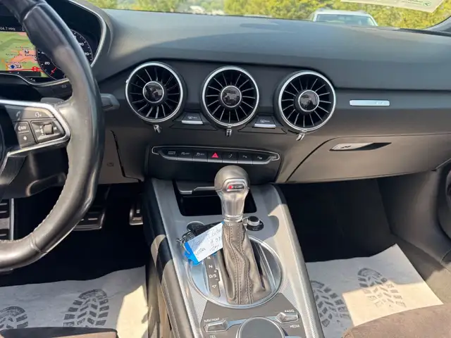 Audi TT view 13