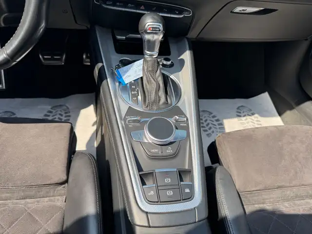 Audi TT view 14