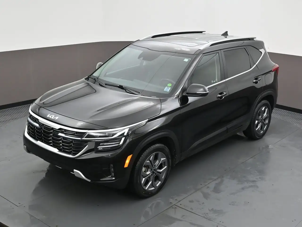 Kia Seltos снимка Kia Seltos