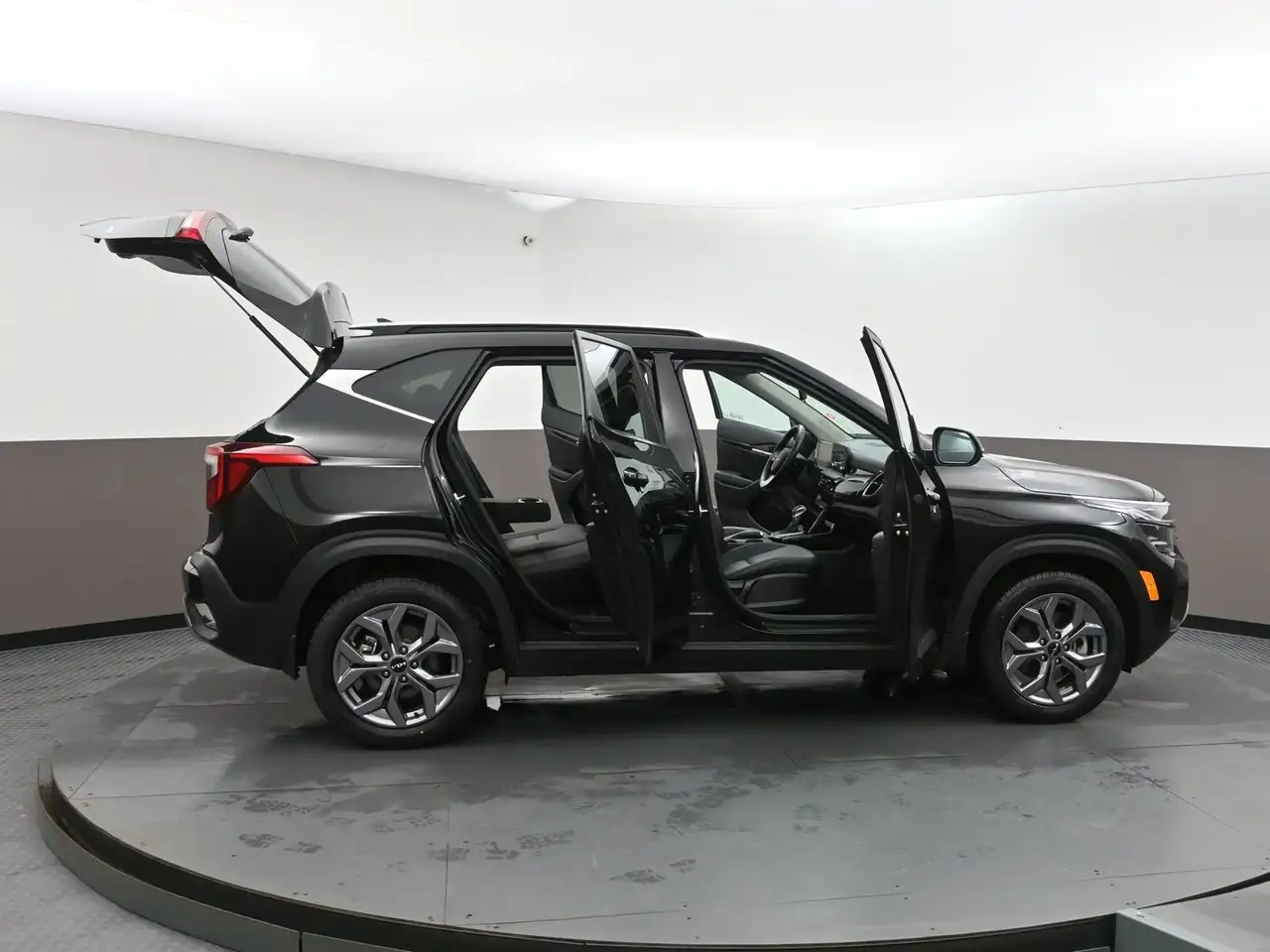Kia Seltos снимка Kia Seltos