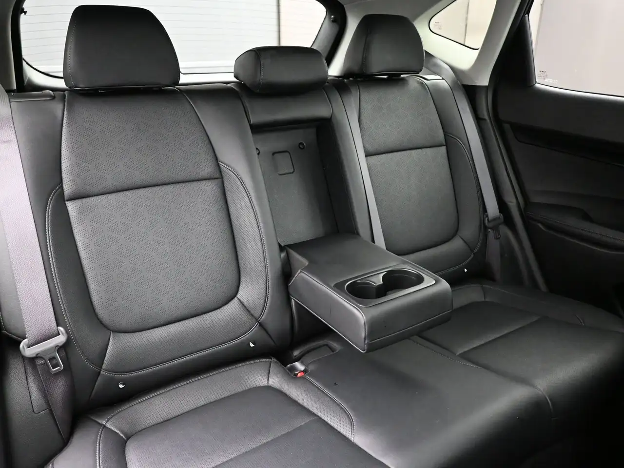 Kia Seltos снимка Kia Seltos