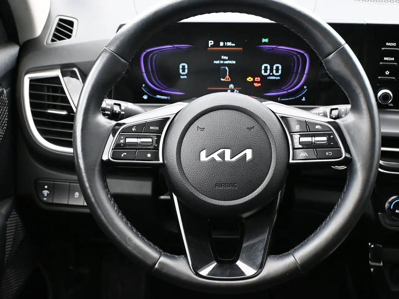 Kia Seltos снимка Kia Seltos