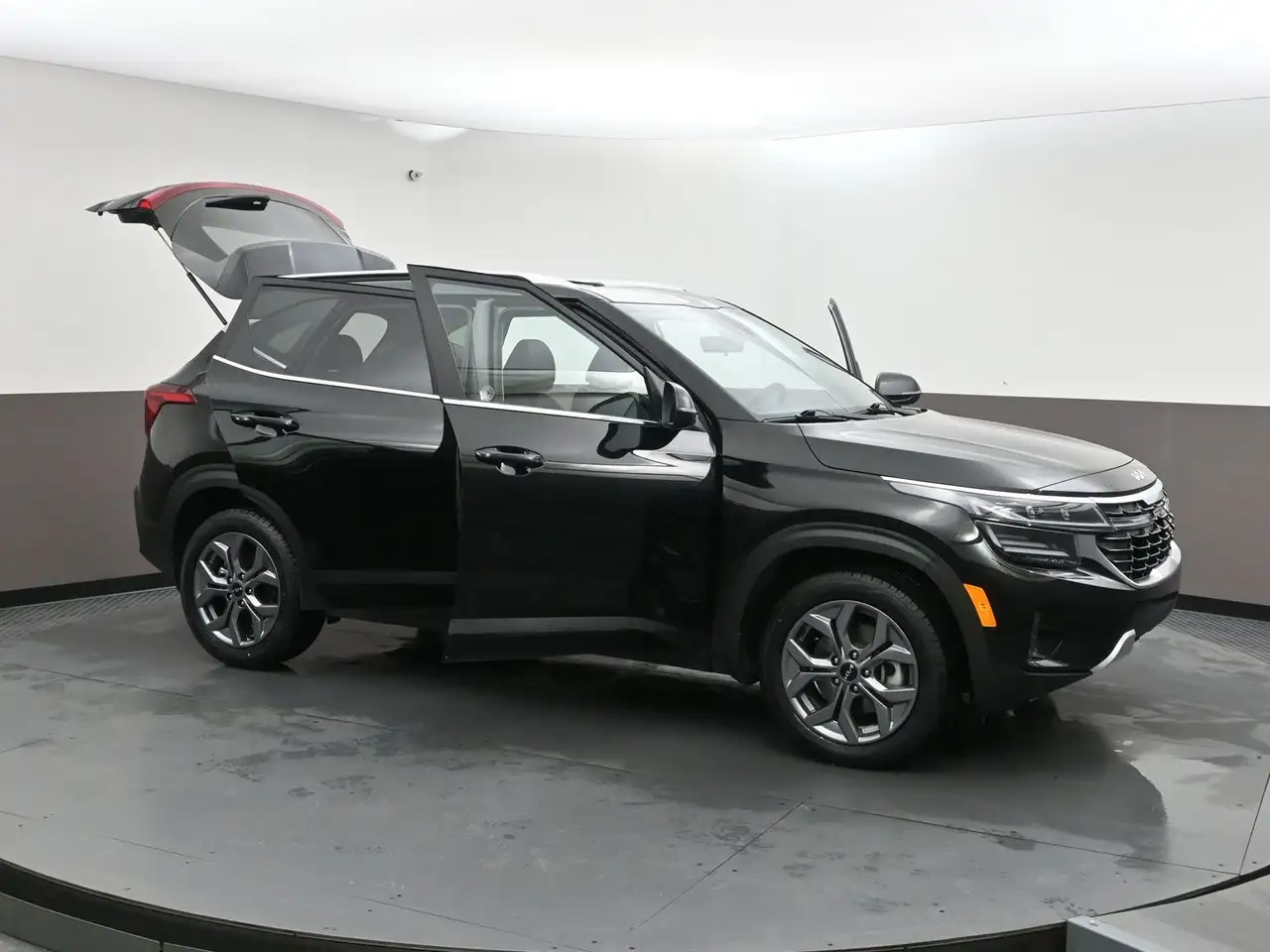 Kia Seltos снимка Kia Seltos