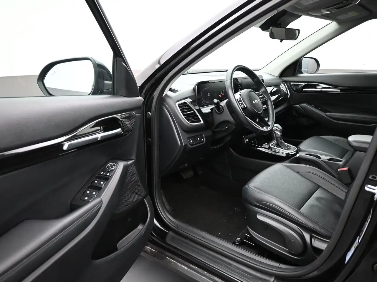 Kia Seltos снимка Kia Seltos