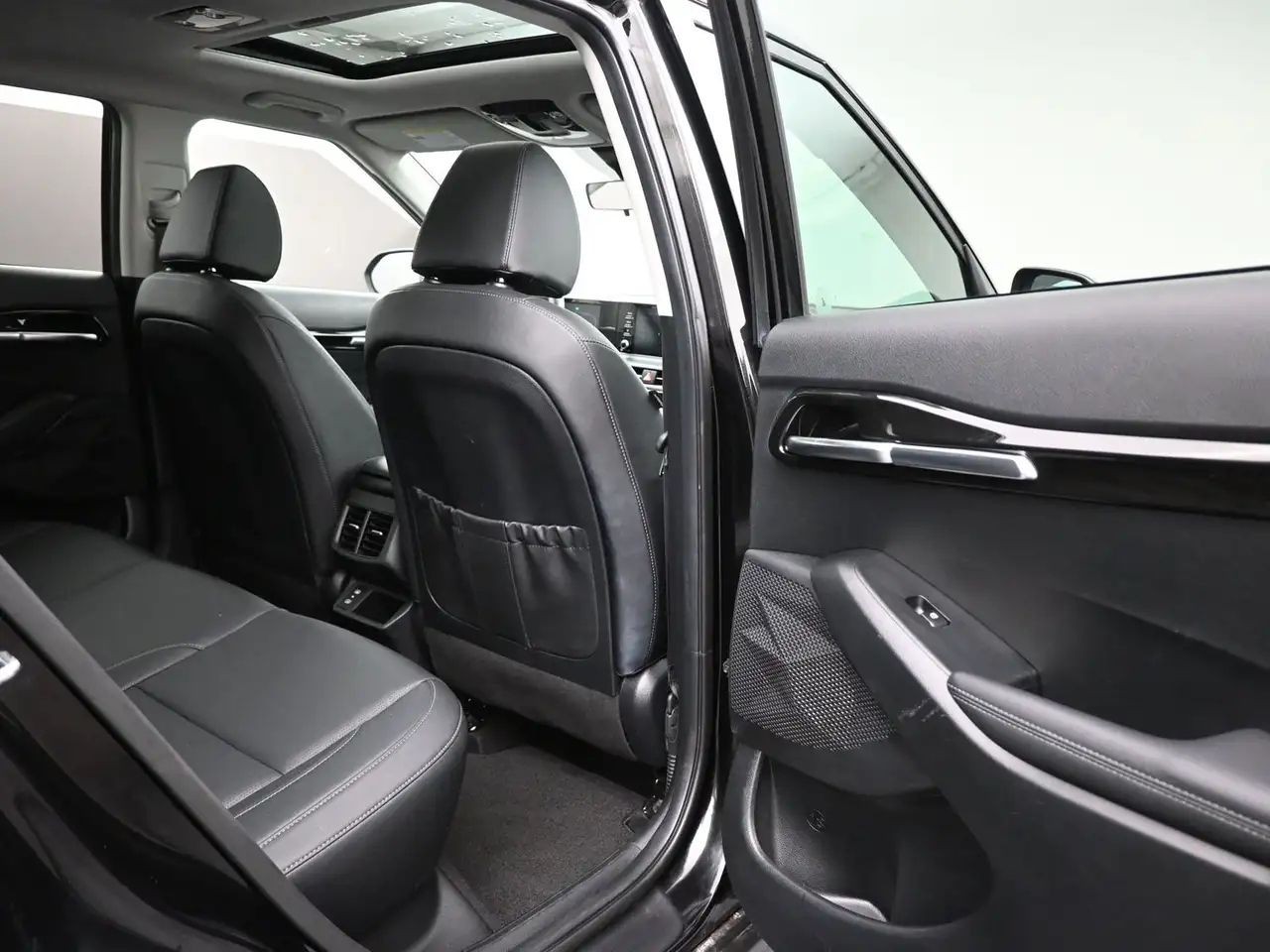 Kia Seltos снимка Kia Seltos