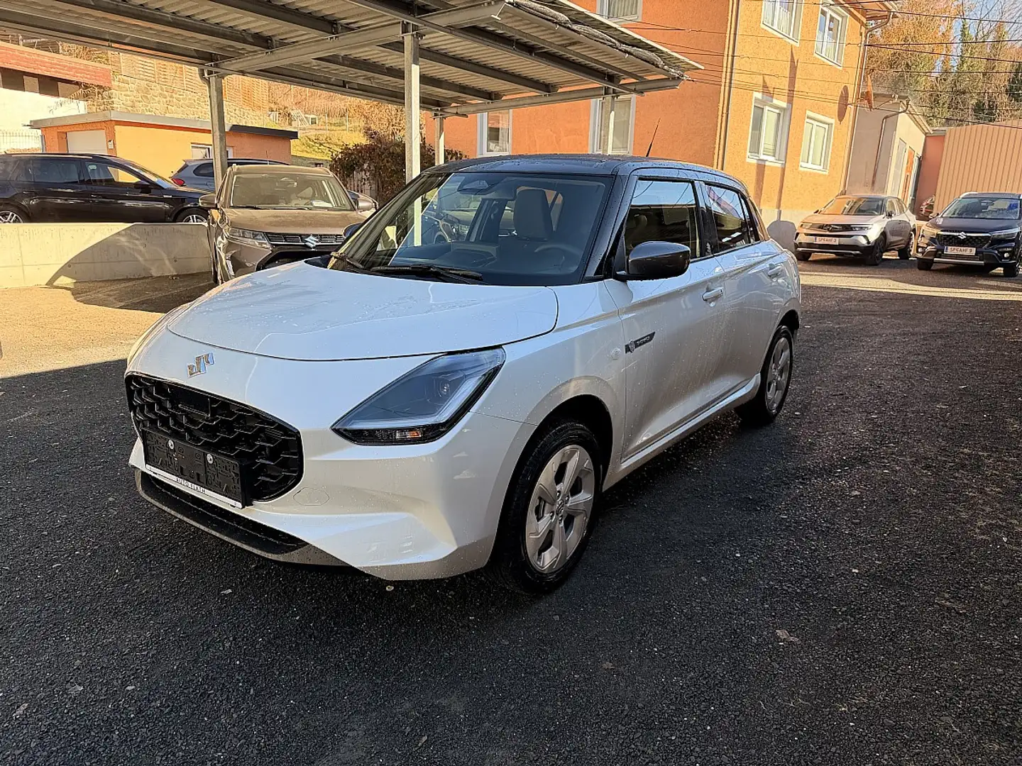 Suzuki Swift 1,2 Hybrid Allgrip Shine Weiß - 1