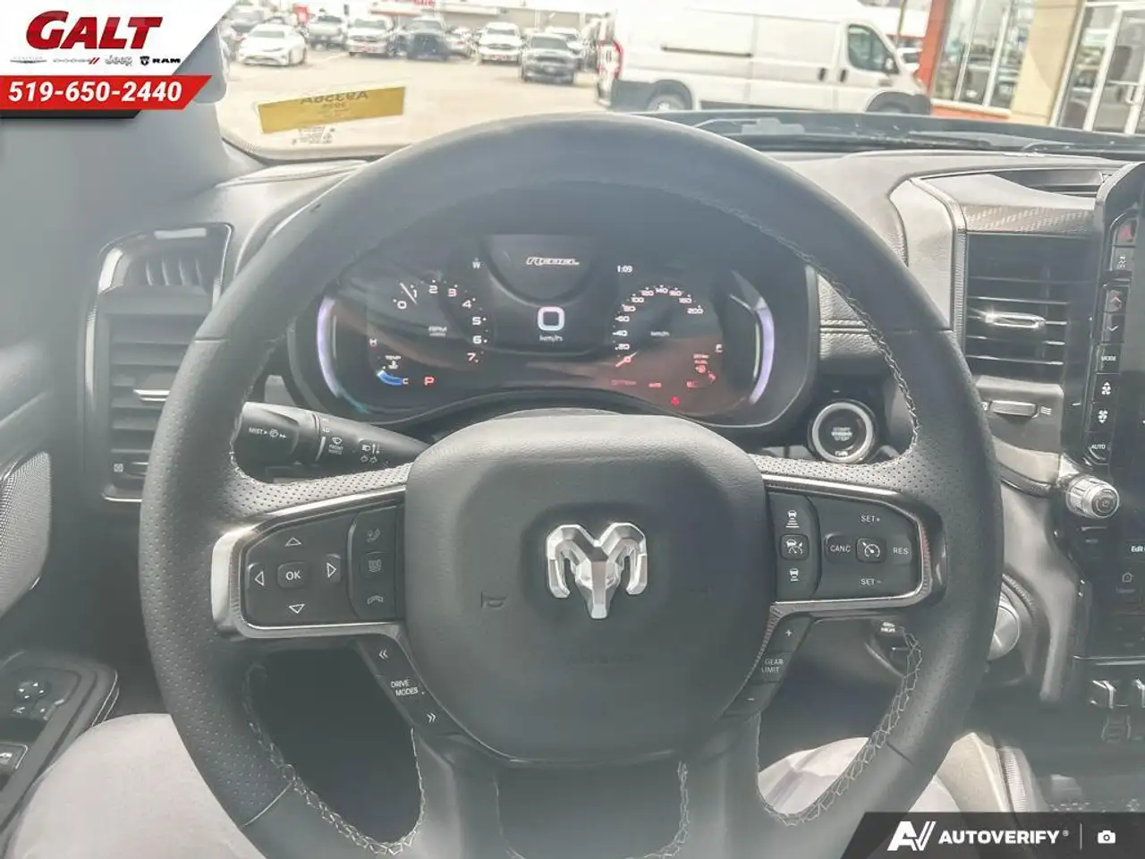 RAM 1500 снимка RAM 1500