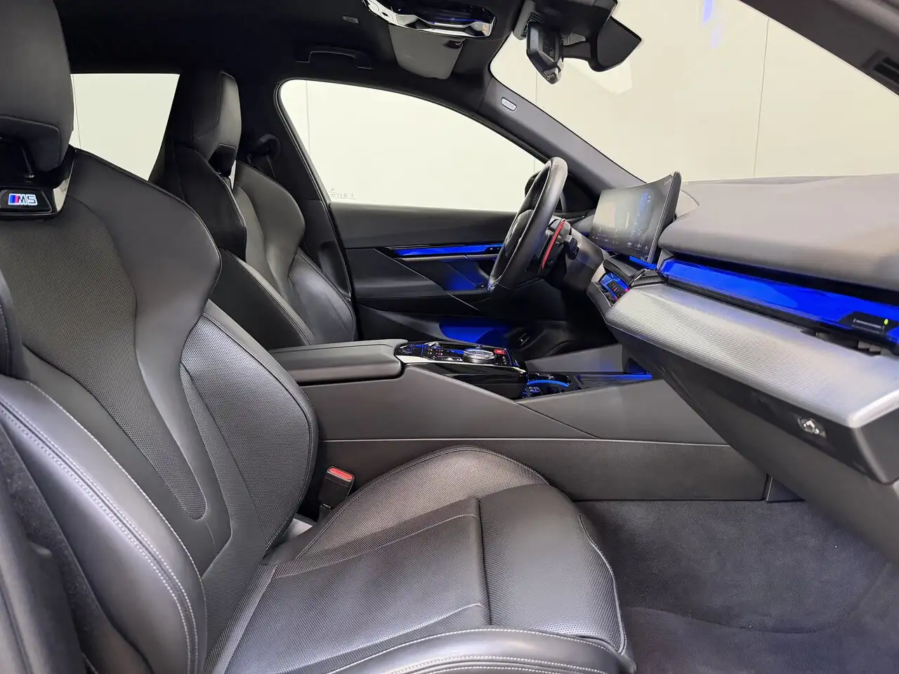 BMW M5 Touring 4.4 V8 PlugIn Hybrid SoH 95%! Nieuwst..., миниатюра 2
