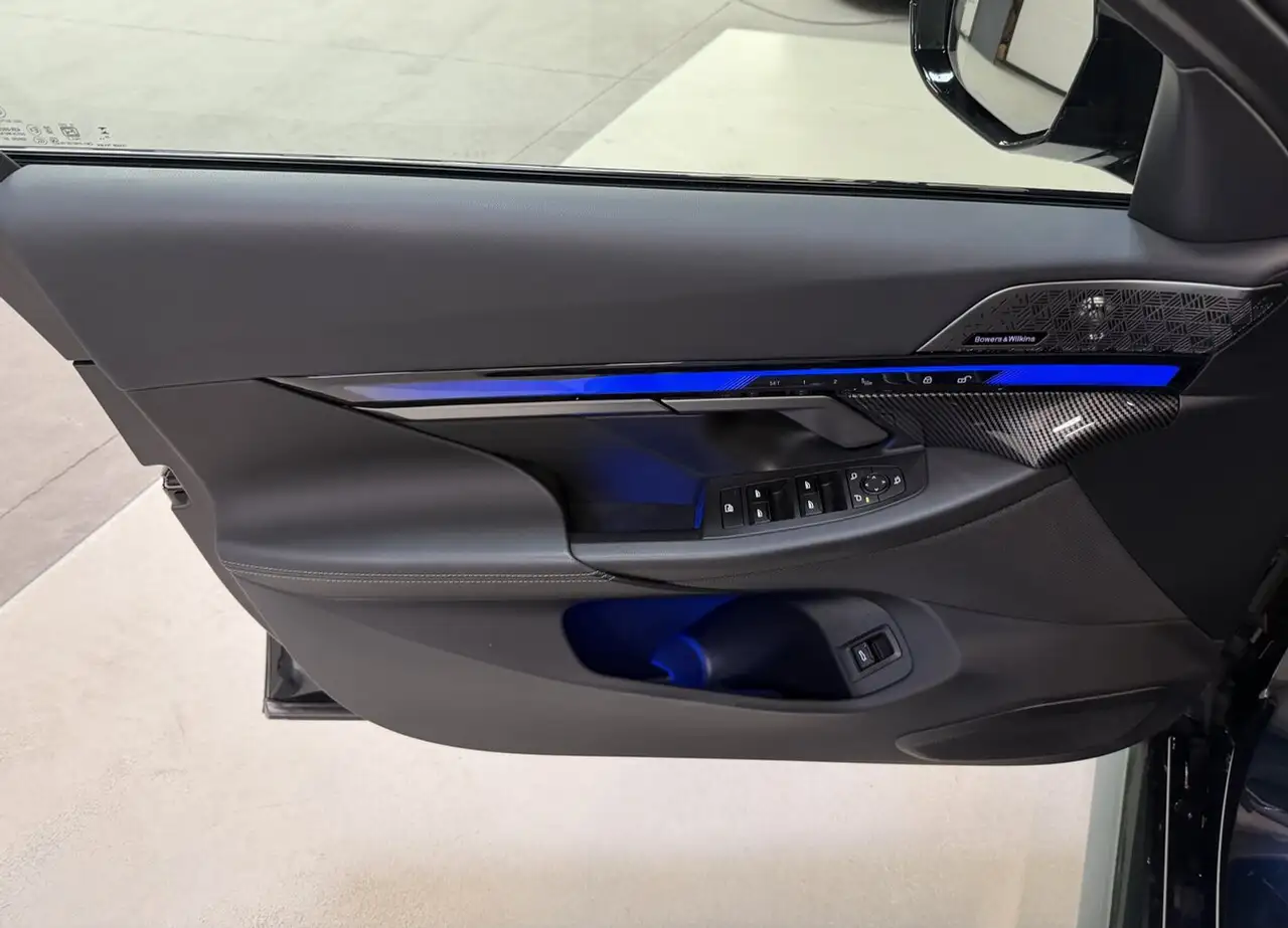 BMW M5 Touring 4.4 V8 PlugIn Hybrid SoH 95%! Nieuwst..., миниатюра 20