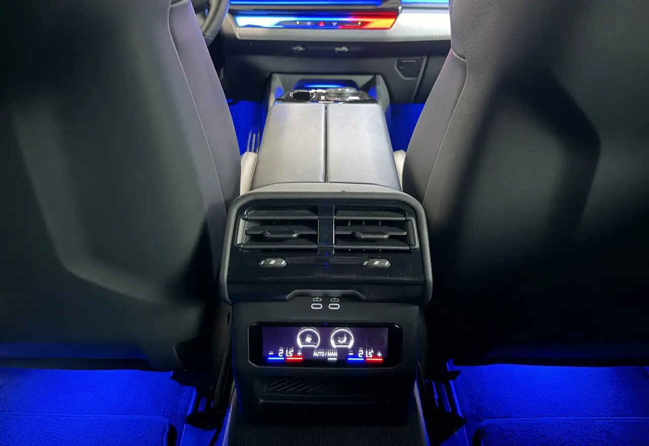 BMW M5 Touring 4.4 V8 PlugIn Hybrid SoH 95%! Nieuwst..., миниатюра 24