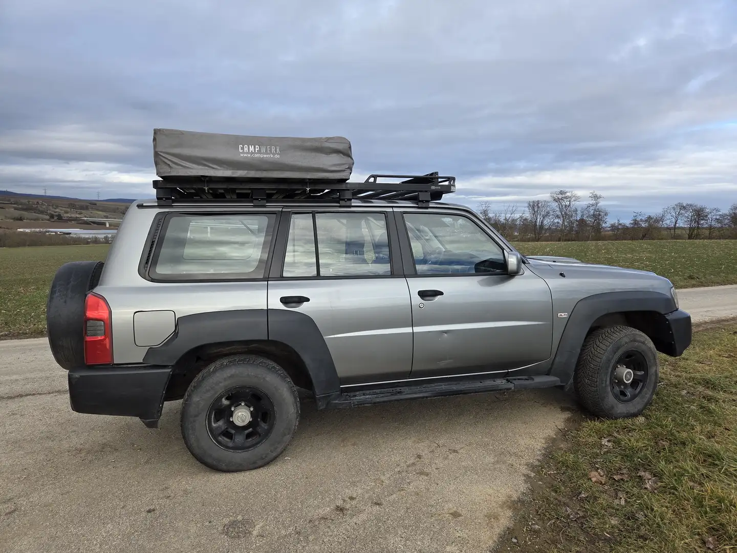 Nissan Patrol Gris - 2