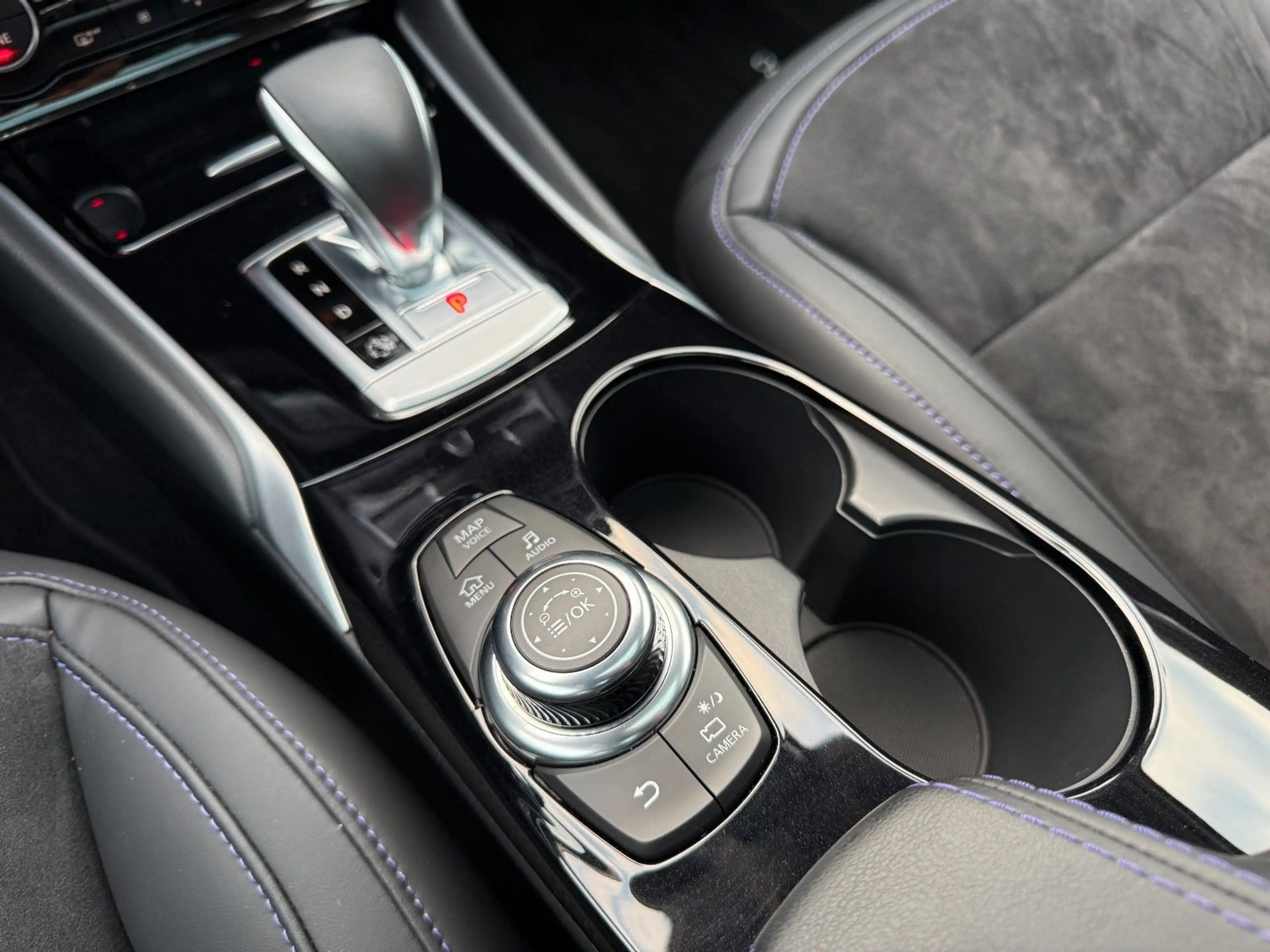 Infiniti Q30 1.6 16V Luxe Tech|Panorama|Kamera|BOSE|DAB — photo 18
