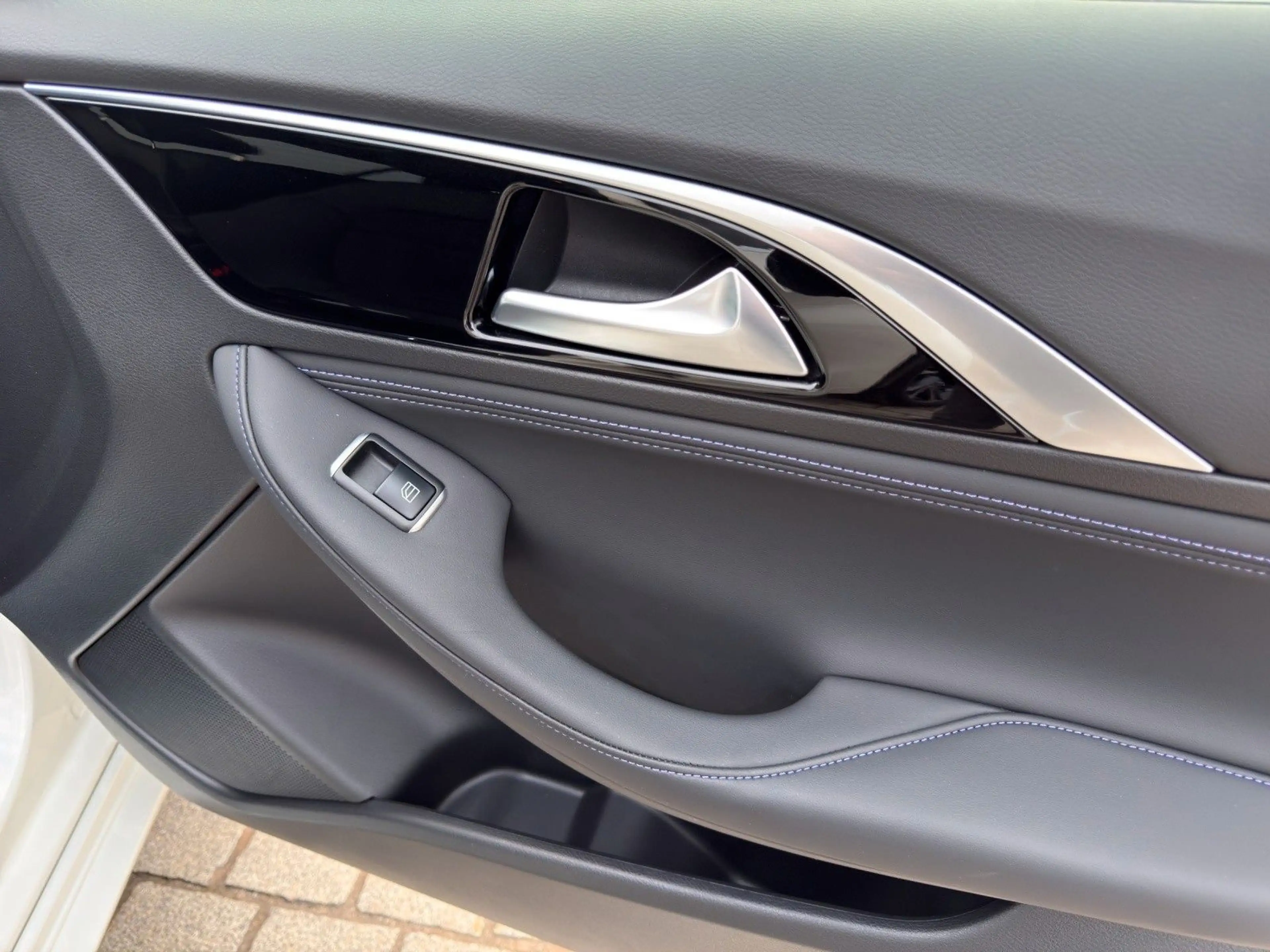 Infiniti Q30 1.6 16V Luxe Tech|Panorama|Kamera|BOSE|DAB — photo 33
