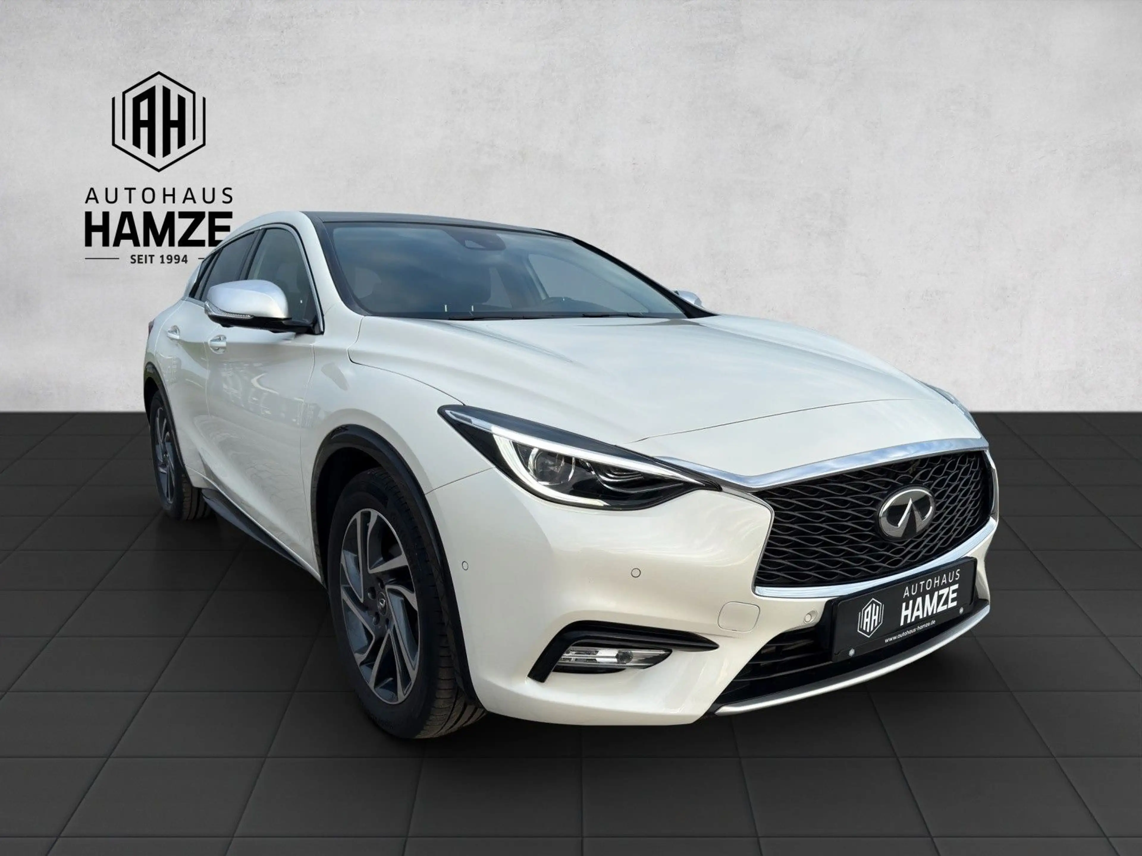 Infiniti Q30 1.6 16V Luxe Tech|Panorama|Kamera|BOSE|DAB — photo 7