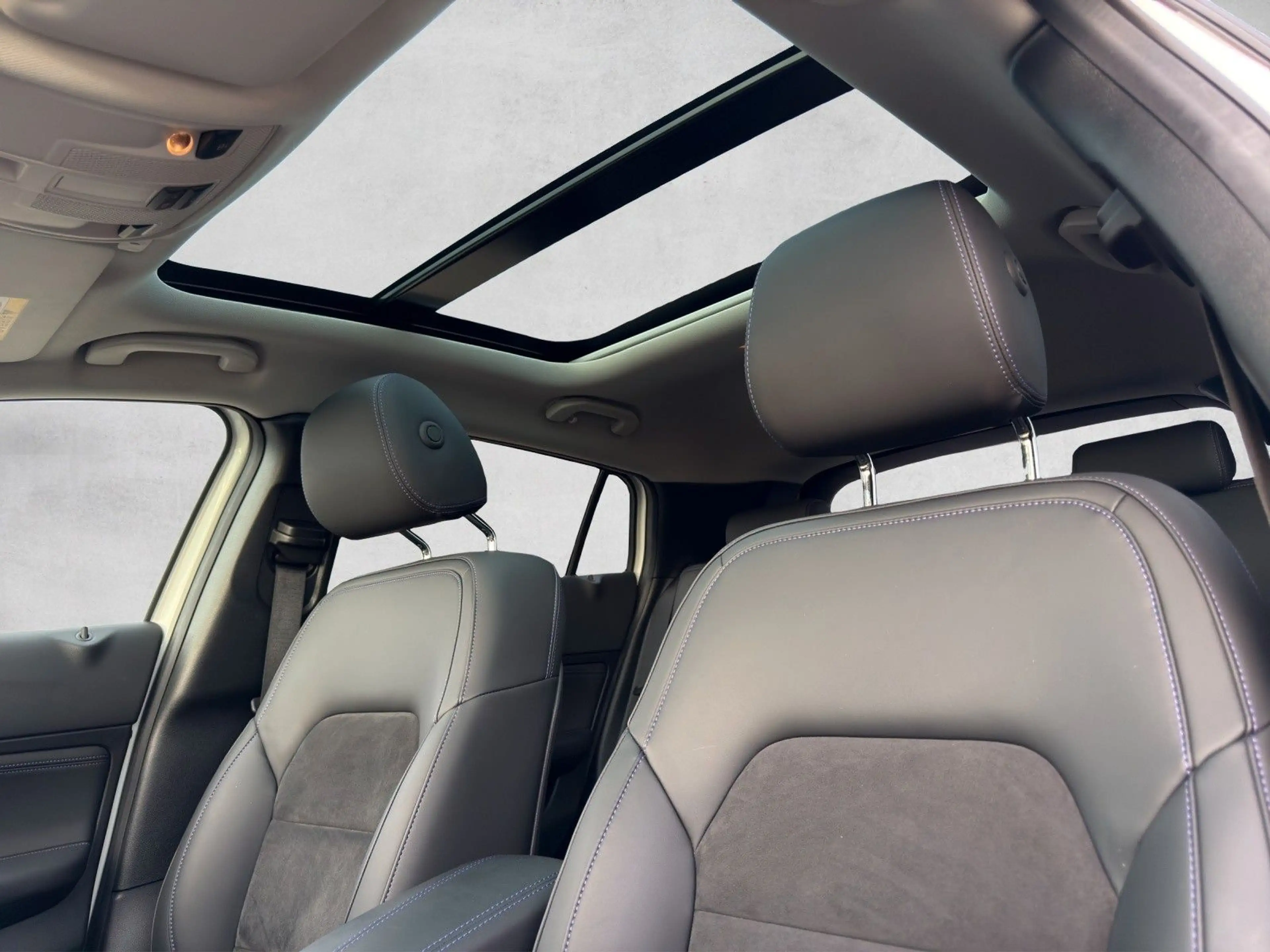 Infiniti Q30 1.6 16V Luxe Tech|Panorama|Kamera|BOSE|DAB — photo 27