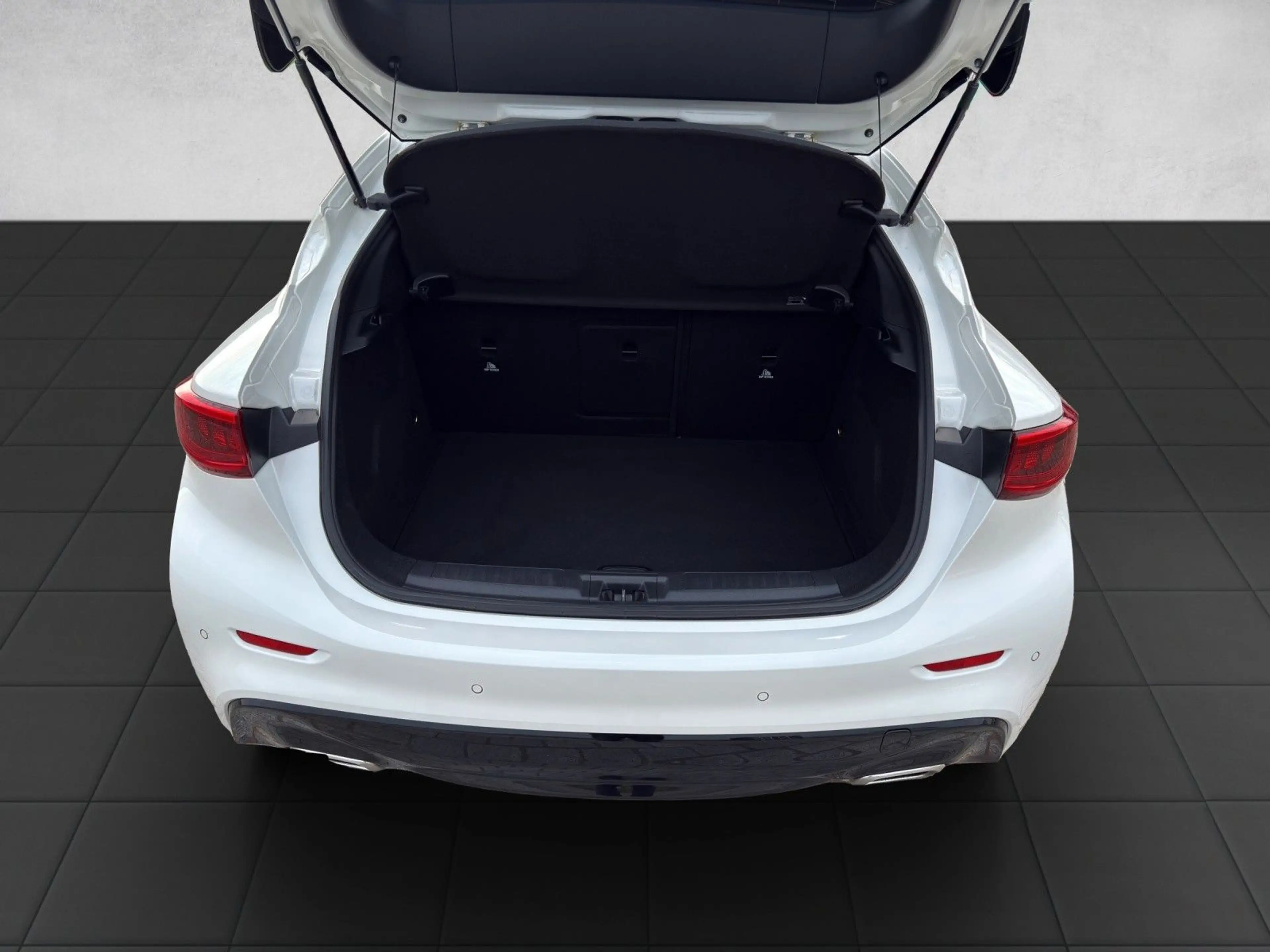 Infiniti Q30 1.6 16V Luxe Tech|Panorama|Kamera|BOSE|DAB — photo 28