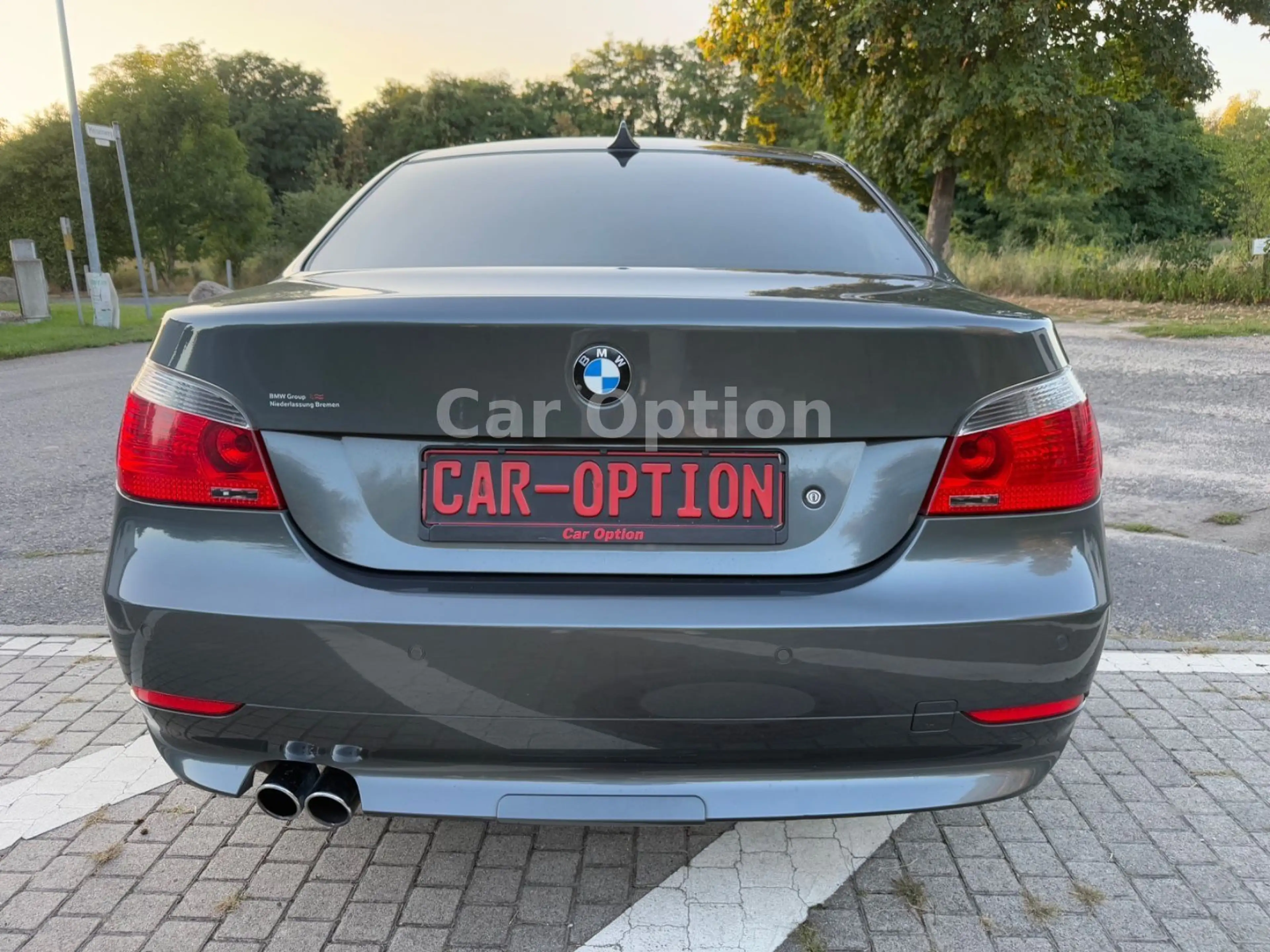 BMW 545 i A/2:Besitz/Komfortsitze//Head-Up/Glasdach — photo 9