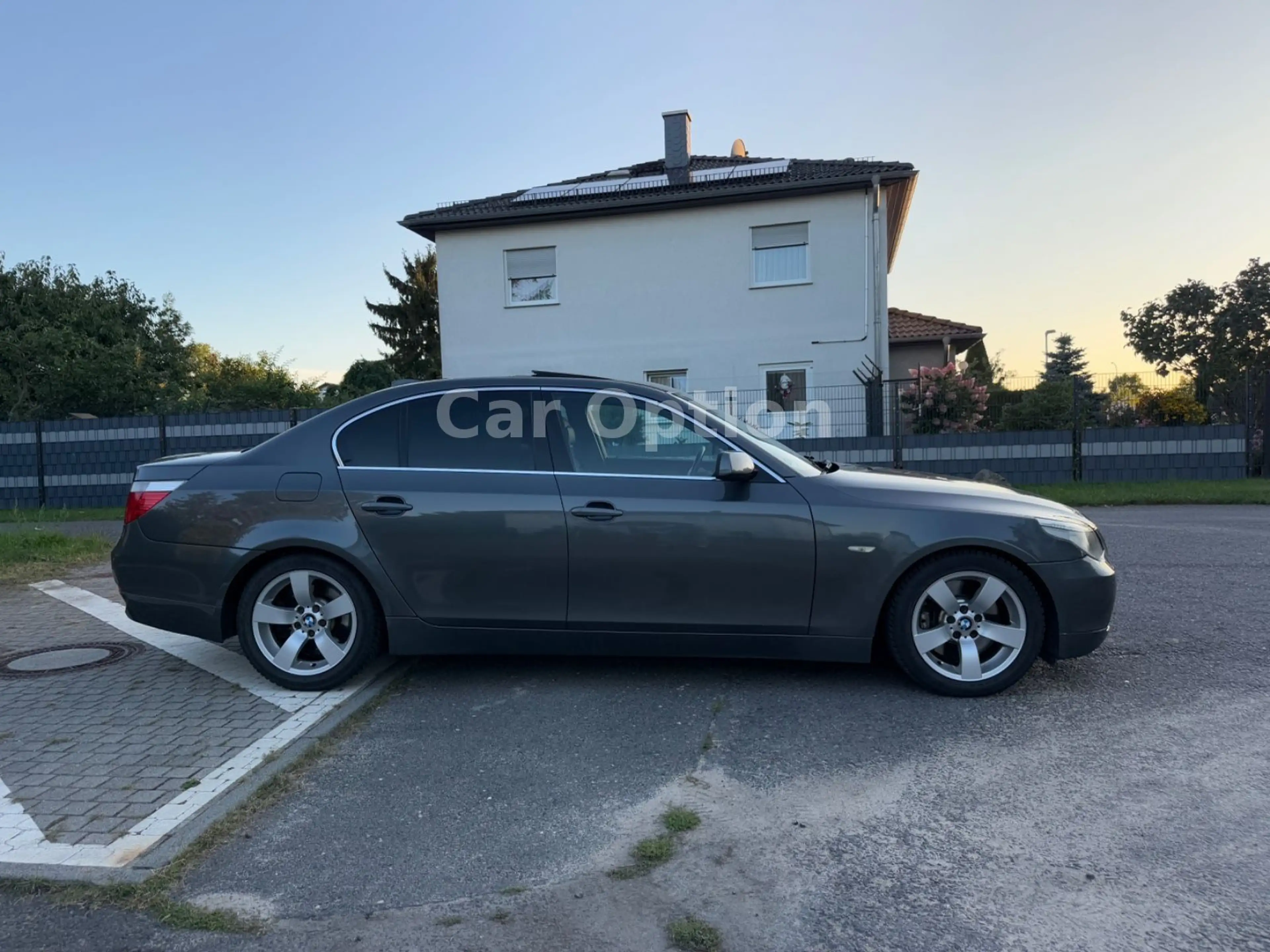 BMW 545 i A/2:Besitz/Komfortsitze//Head-Up/Glasdach — photo 3