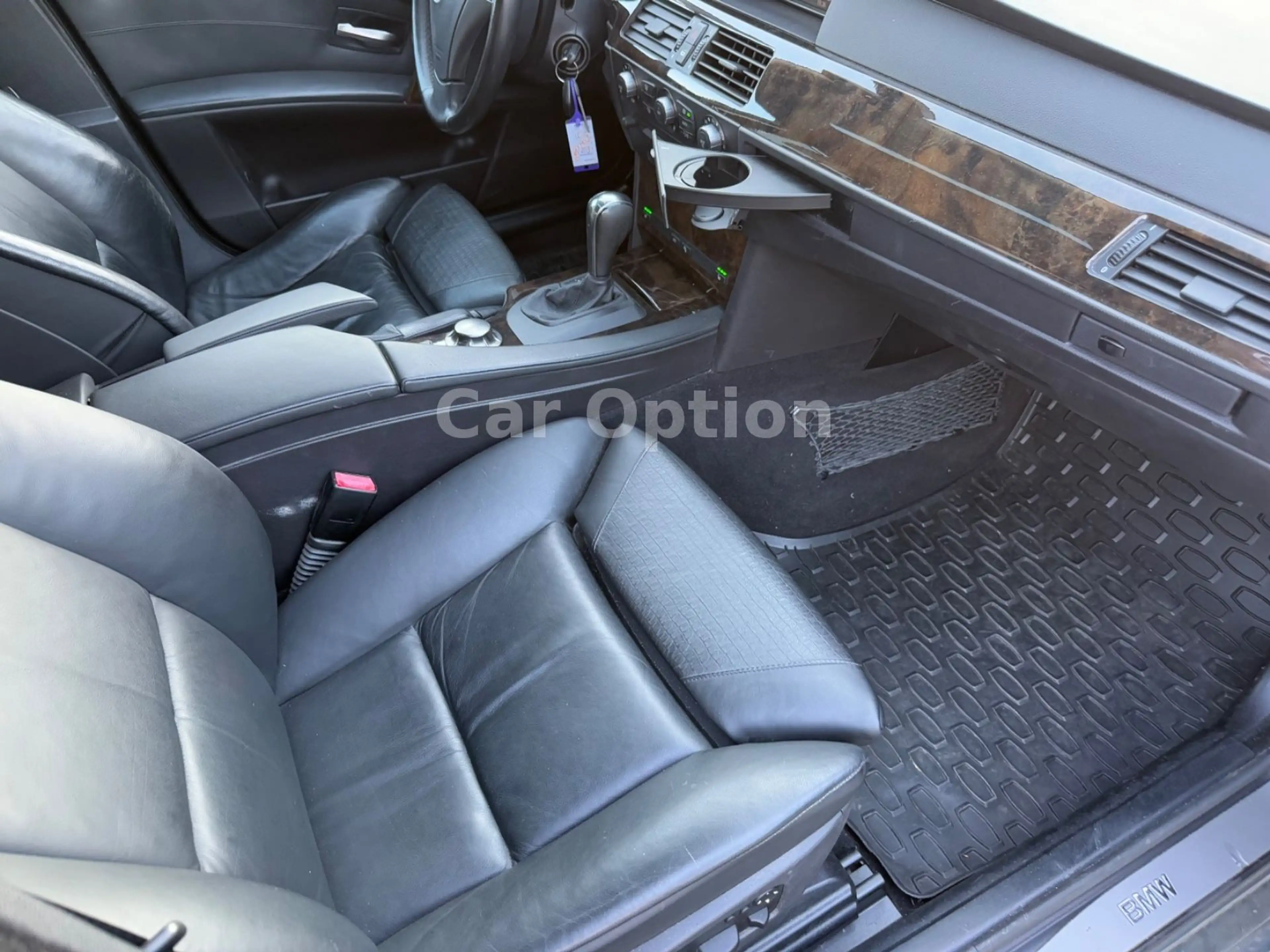 BMW 545 i A/2:Besitz/Komfortsitze//Head-Up/Glasdach — photo 15