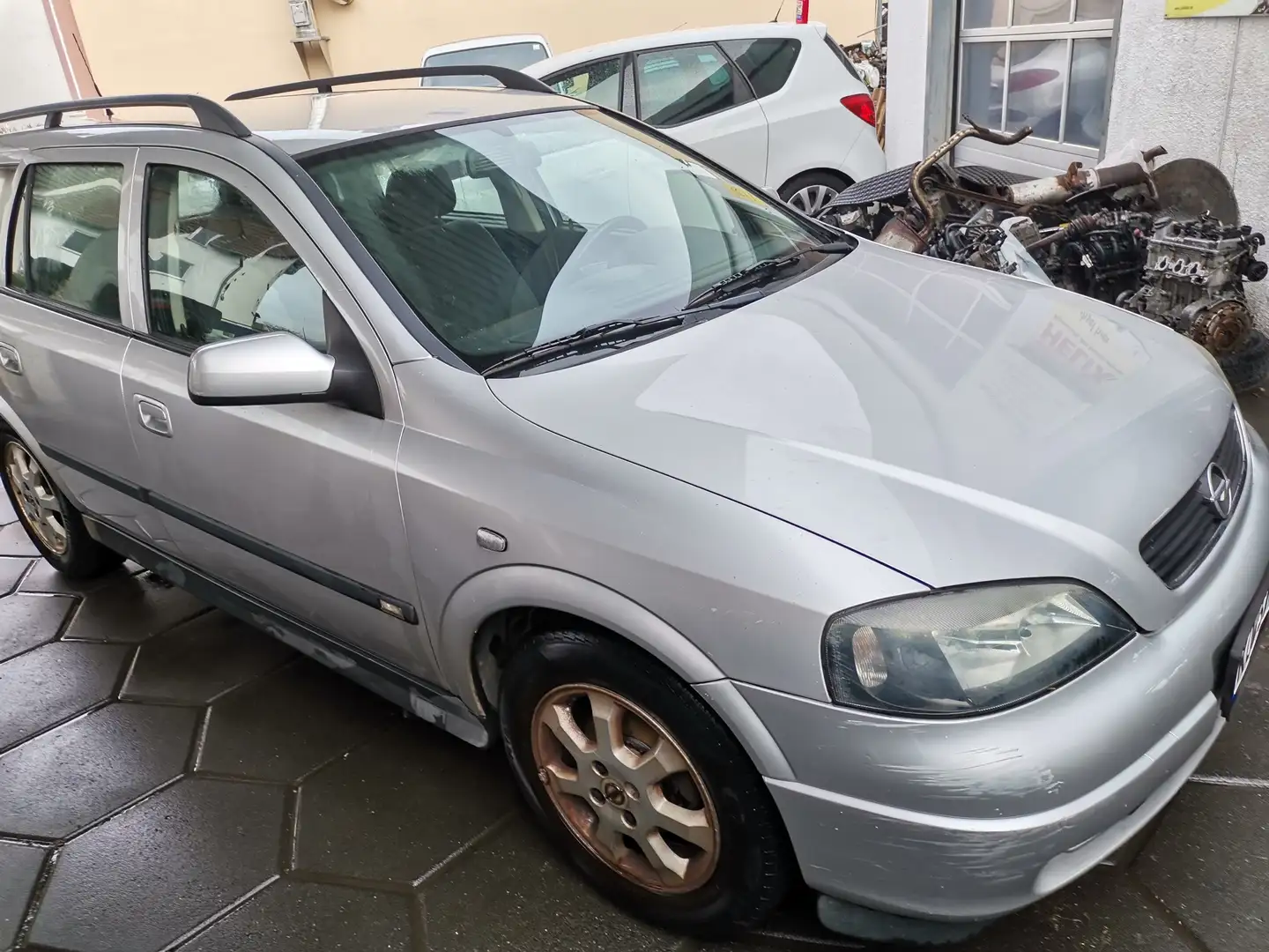 Opel Astra Basis Kombi Silber - 2