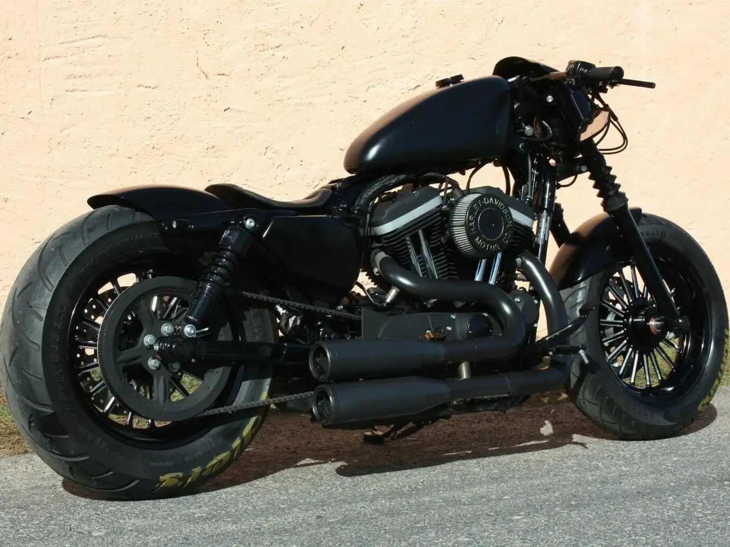 Harley-Davidson Iron 883 XL 883 N IRON "UMBAU" Černá - 2