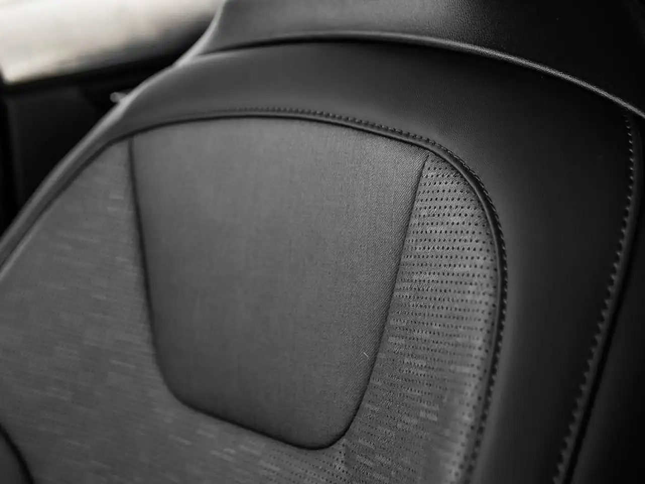 Kia Niro снимка Kia Niro