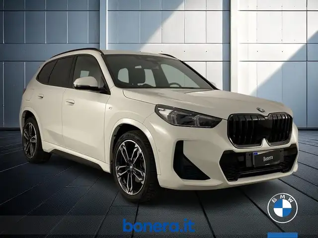BMW X1 view 4