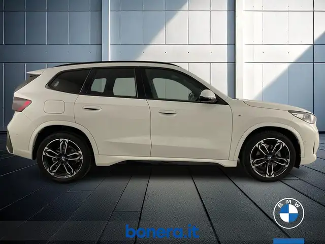 BMW X1 view 5