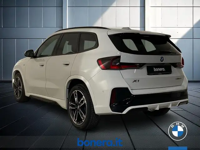 BMW X1 view 8