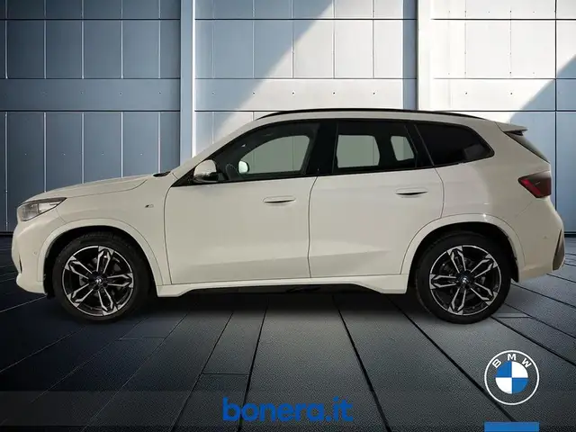 BMW X1 view 9